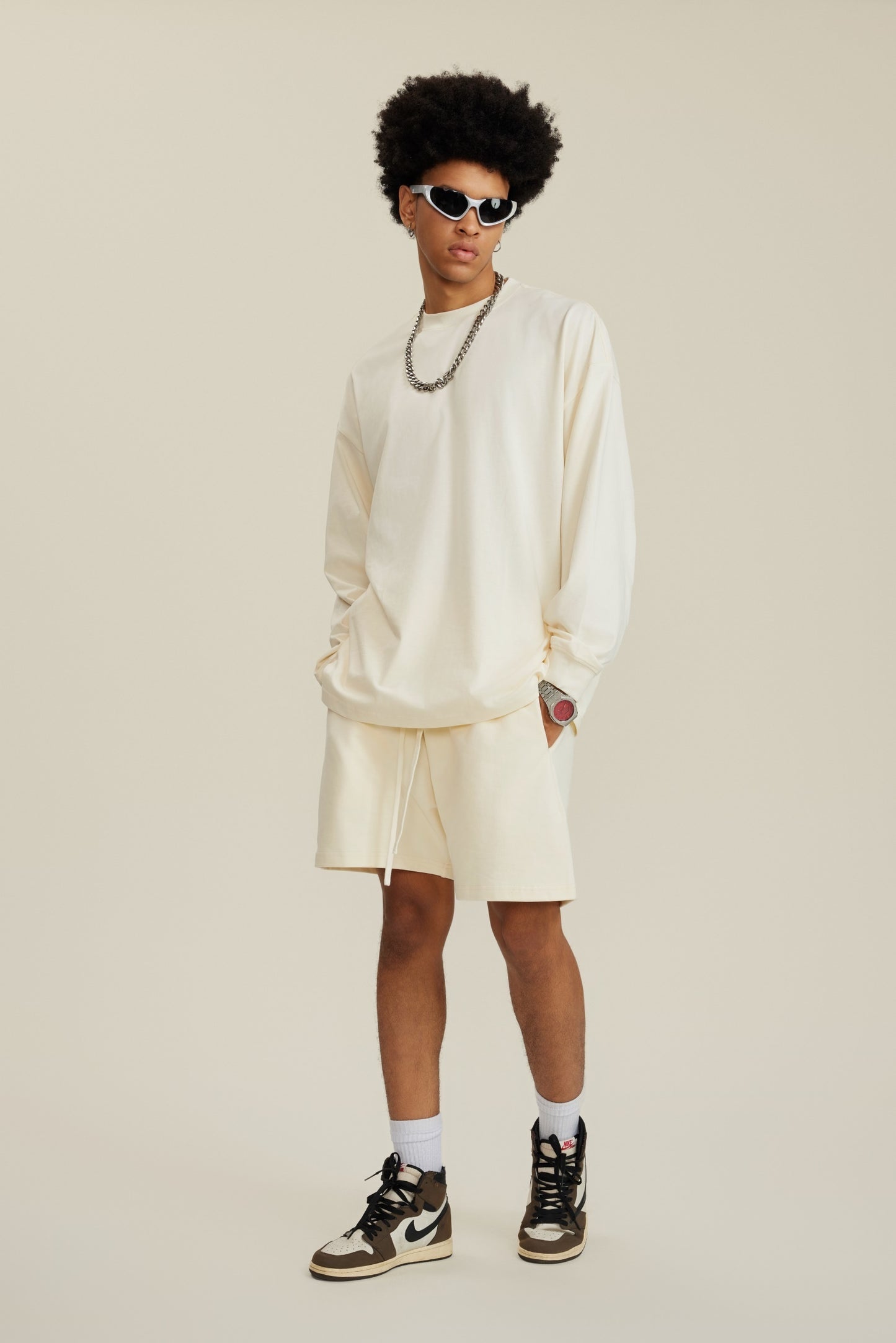 Unisex American Heavyweight Long Sleeve T-Shirt - 100% Cotton Relaxed Fit Couple's Tee, Minimalist Streetwear Essential