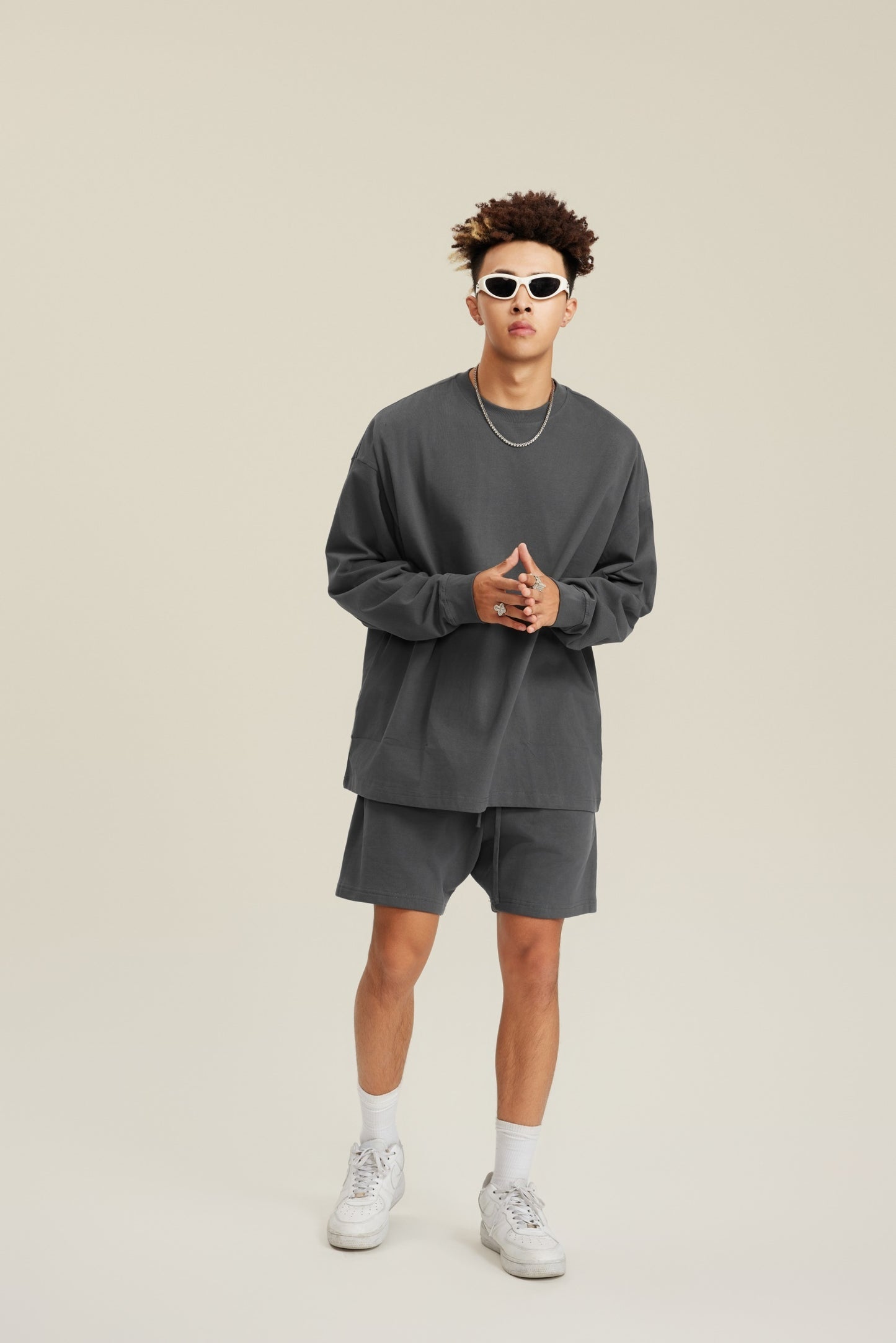 Unisex American Heavyweight Long Sleeve T-Shirt - 100% Cotton Relaxed Fit Couple's Tee, Minimalist Streetwear Essential