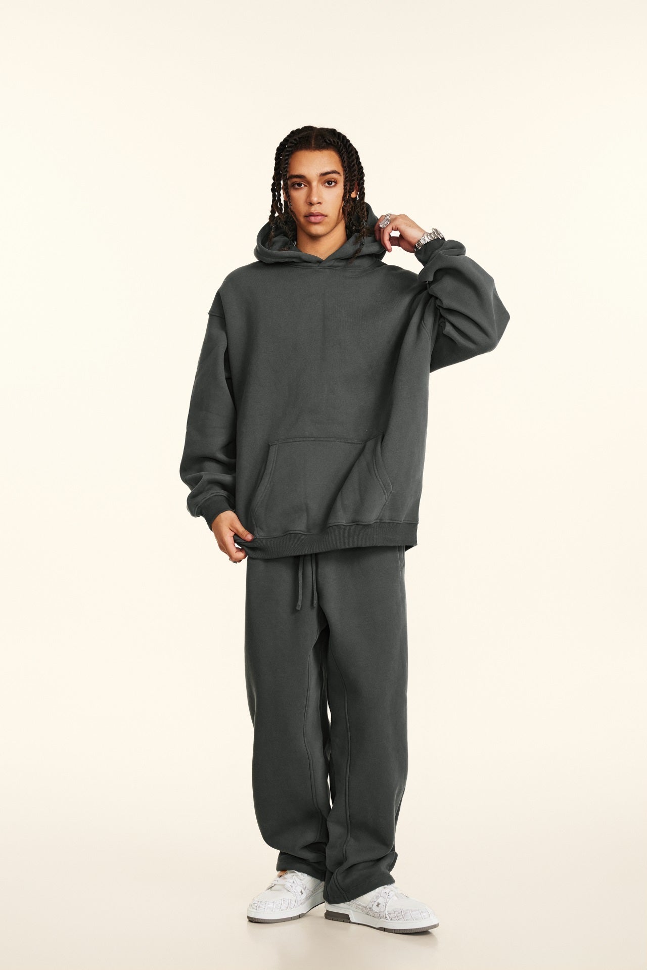 Custom 345GSM Fleece Joggers - Heavyweight Blank Streetwear Pants, Oversize Fit Brushed Insided Unisex Sweatpants with Pocket
