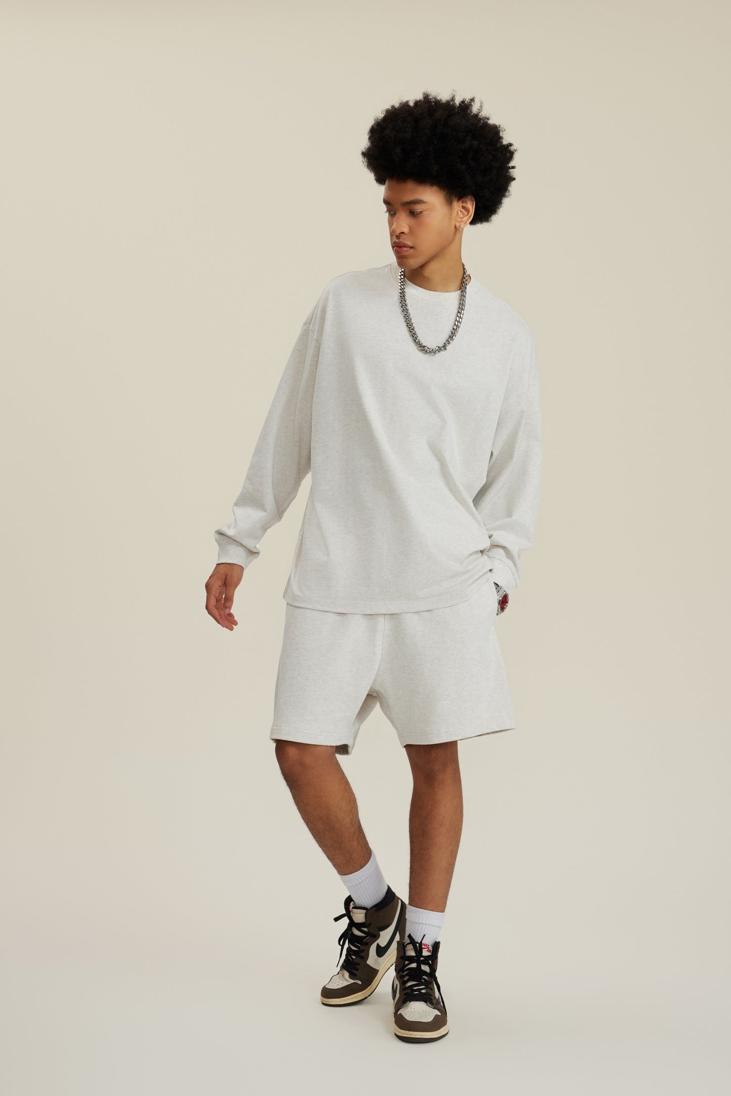 Unisex American Heavyweight Long Sleeve T-Shirt - 100% Cotton Relaxed Fit Couple's Tee, Minimalist Streetwear Essential